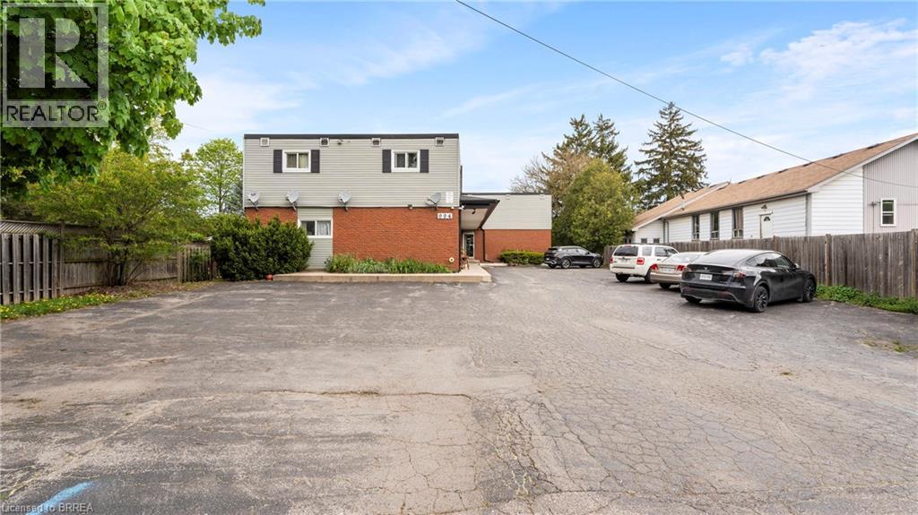 994 COLBORNE Street E Unit# #3, brantford, Ontario