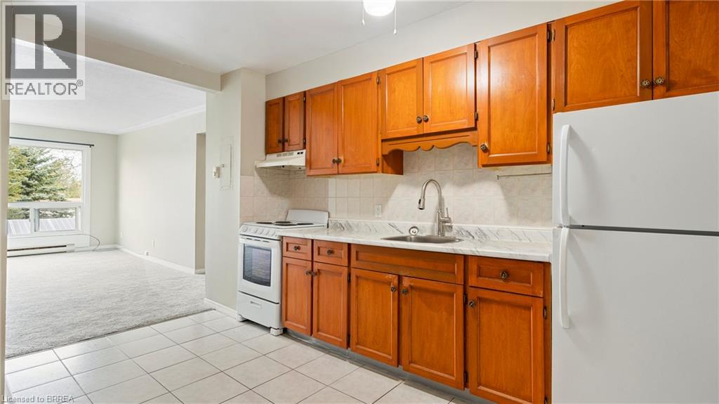 994 Colborne Street E Unit# #3, Brantford, Ontario  N3T 5L7 - Photo 6 - 40792737