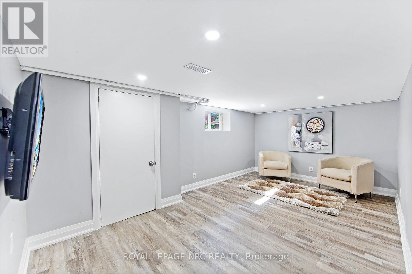 4434 Second Avenue, Niagara Falls (Downtown), Ontario  L2E 4H2 - Photo 11 - X12608938