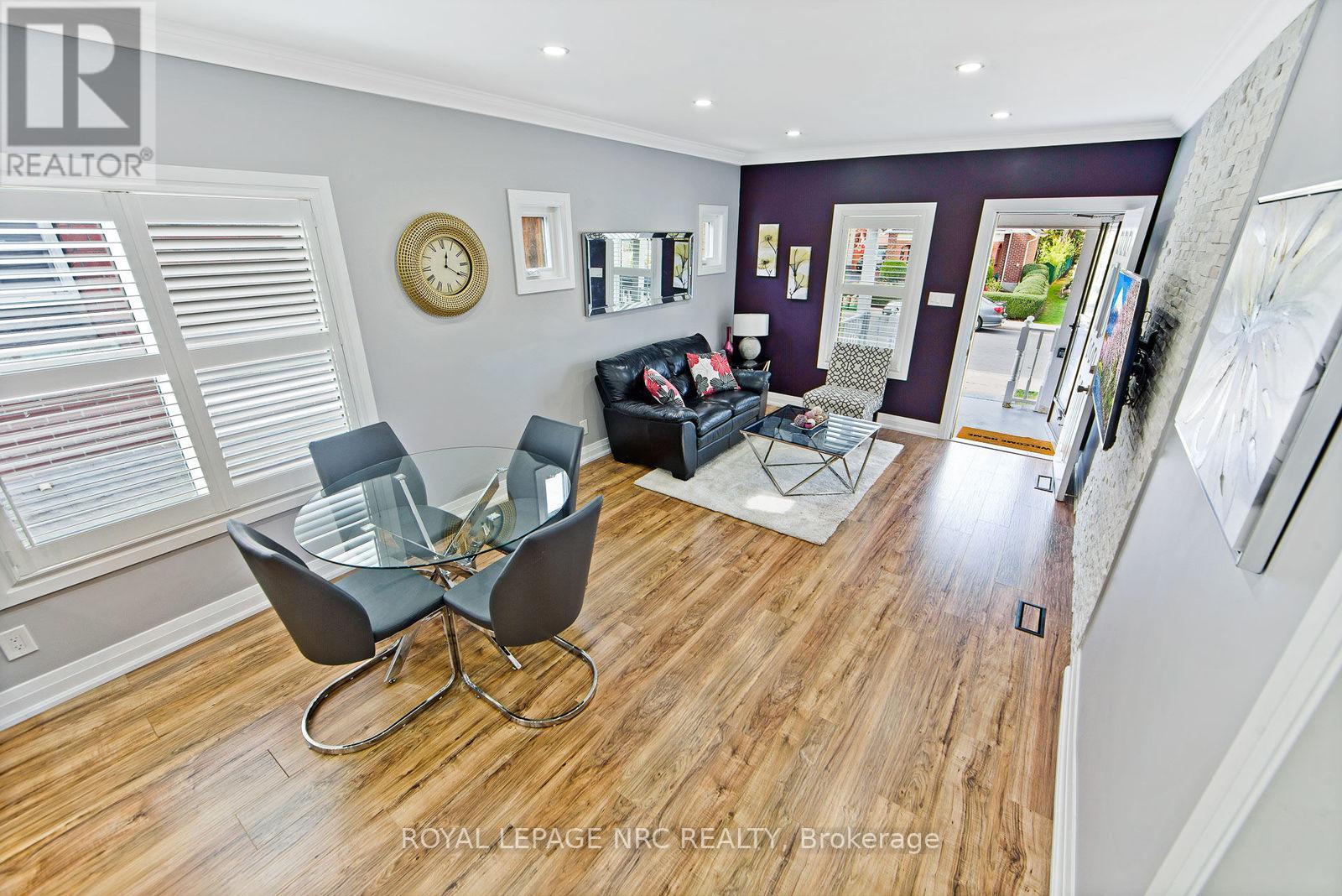 4434 Second Avenue, Niagara Falls (Downtown), Ontario  L2E 4H2 - Photo 3 - X12608938