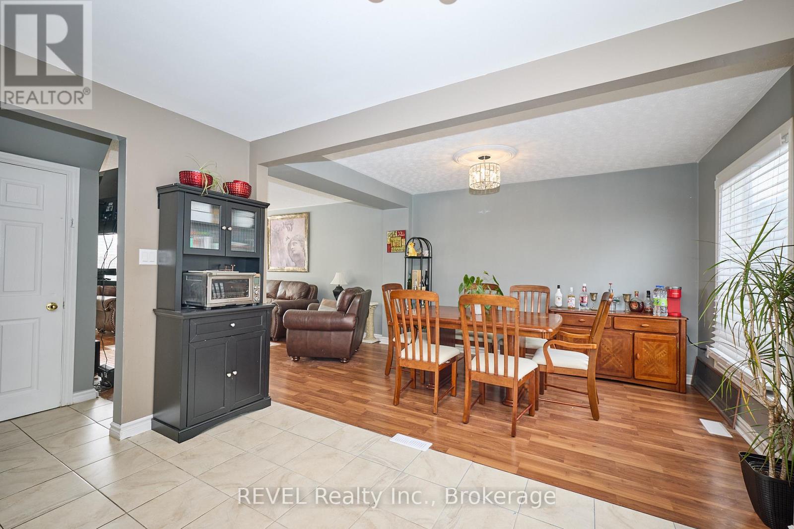 6615 Harper Drive, Niagara Falls, Ontario  L2E 7H7 - Photo 13 - X12608990