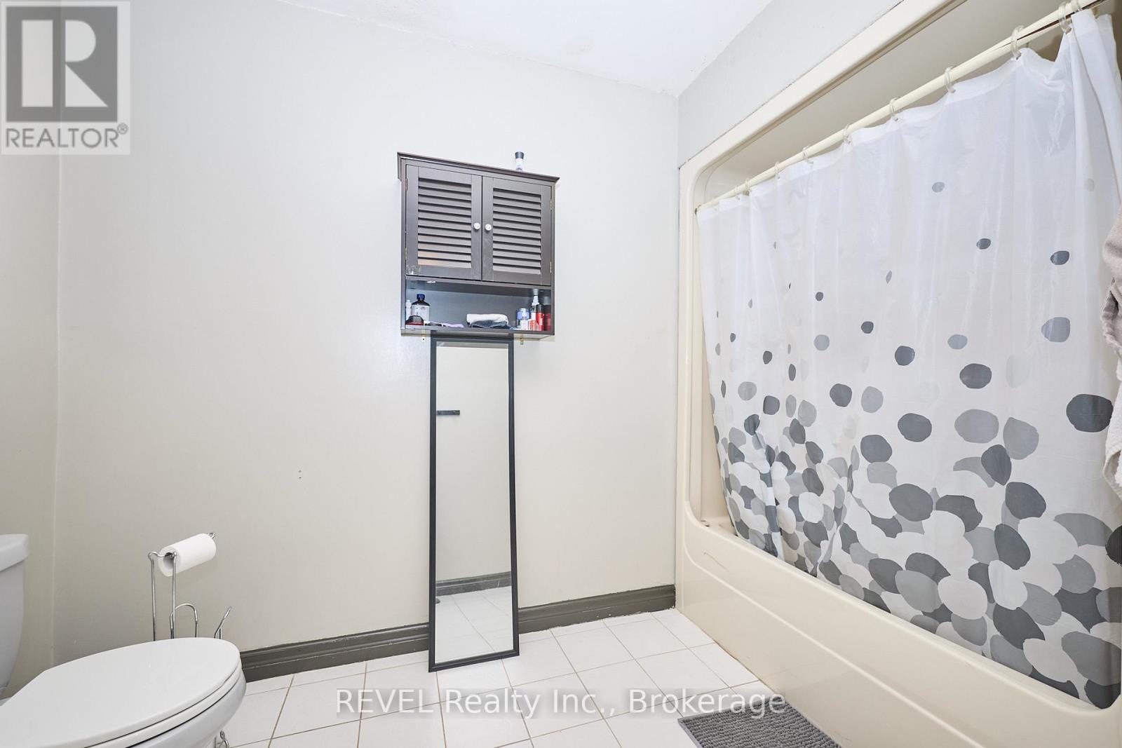 6615 Harper Drive, Niagara Falls, Ontario  L2E 7H7 - Photo 24 - X12608990