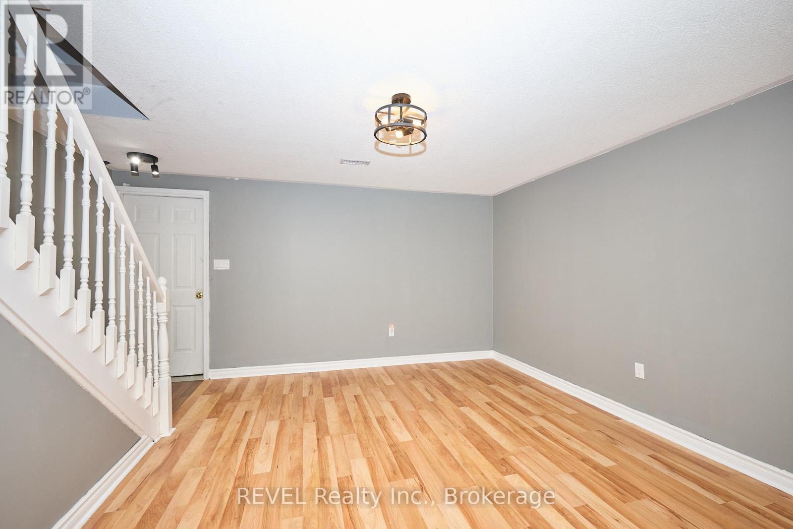 6615 Harper Drive, Niagara Falls, Ontario  L2E 7H7 - Photo 26 - X12608990