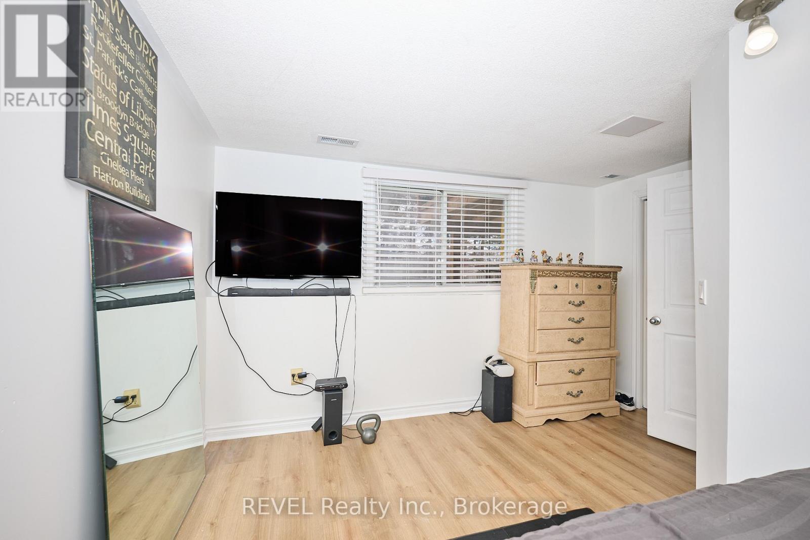 6615 Harper Drive, Niagara Falls, Ontario  L2E 7H7 - Photo 30 - X12608990