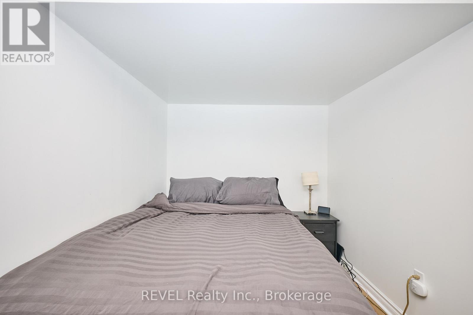 6615 Harper Drive, Niagara Falls, Ontario  L2E 7H7 - Photo 32 - X12608990