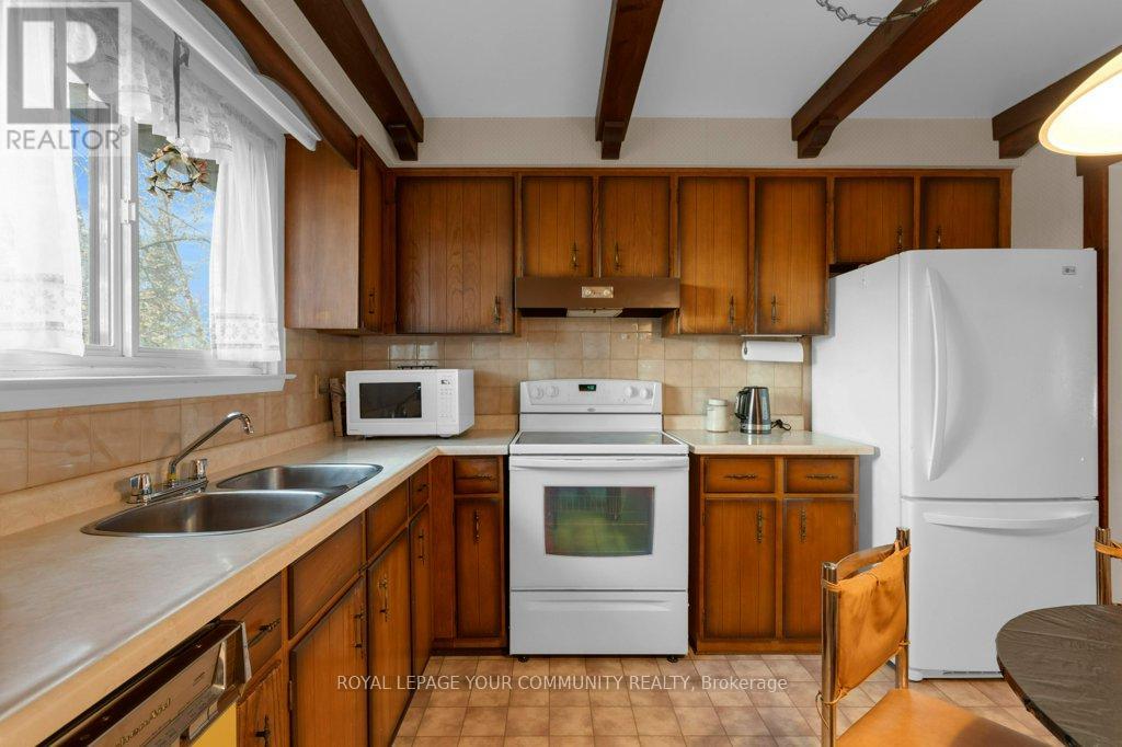 28 Stately Way, Markham, Ontario  L3T 3Z8 - Photo 12 - N12593362