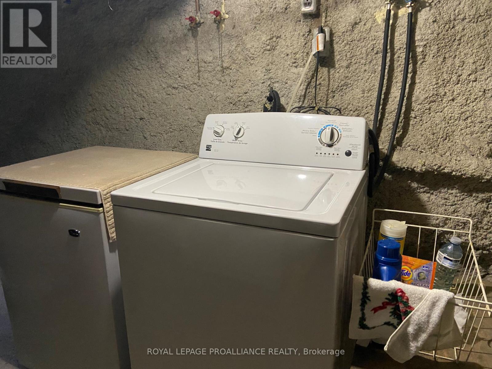 16 William Street, Brockville, Ontario  K6V 4V2 - Photo 15 - X12609014