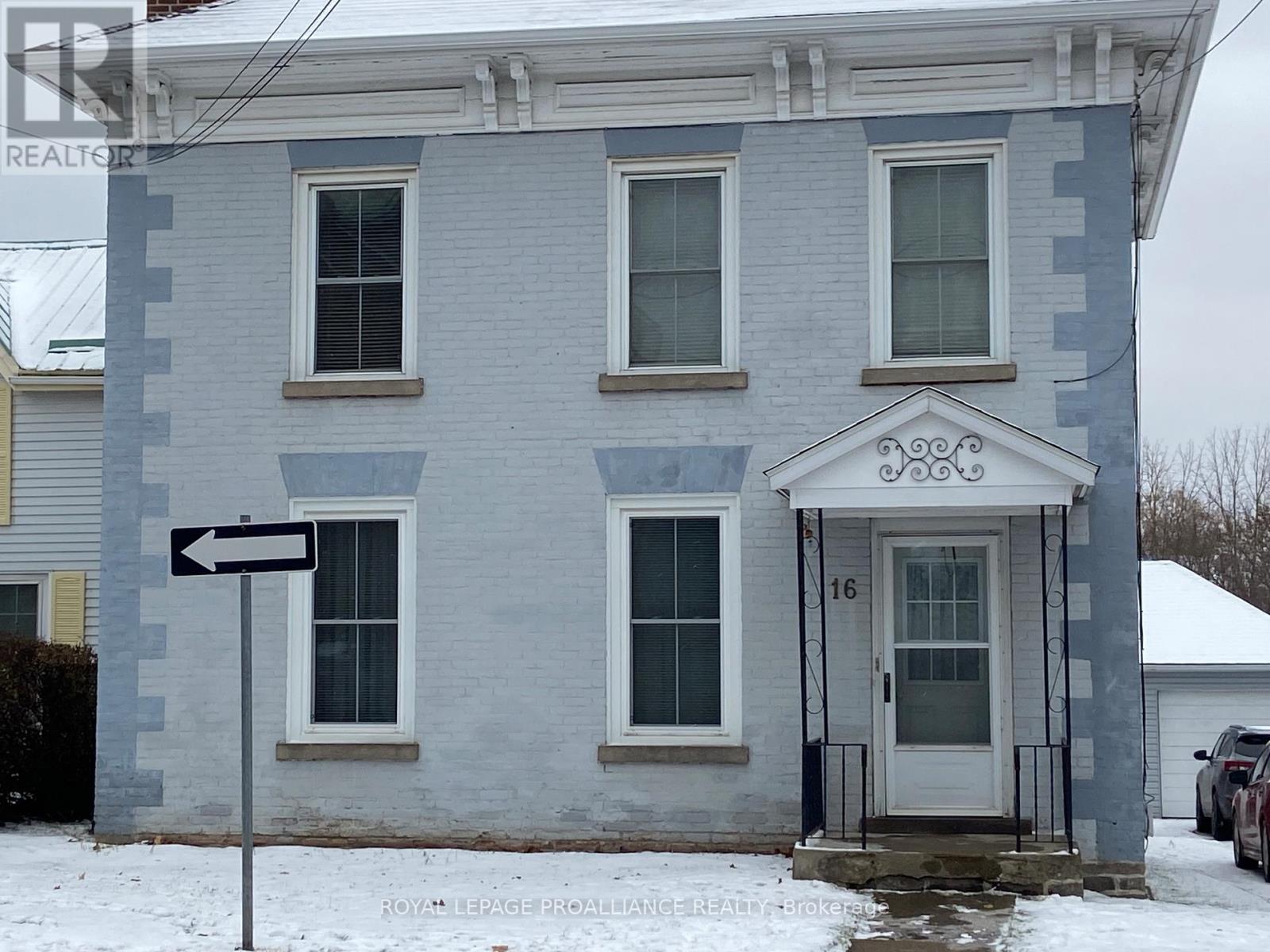 16 William Street, Brockville, Ontario  K6V 4V2 - Photo 2 - X12609014