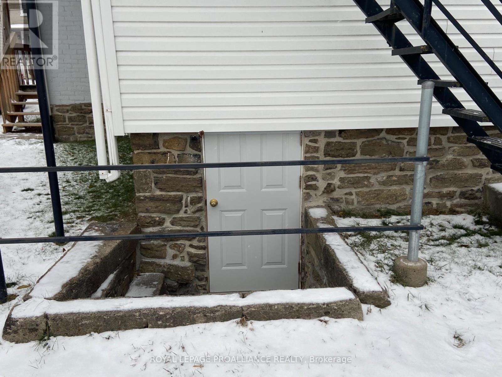 16 William Street, Brockville, Ontario  K6V 4V2 - Photo 22 - X12609014