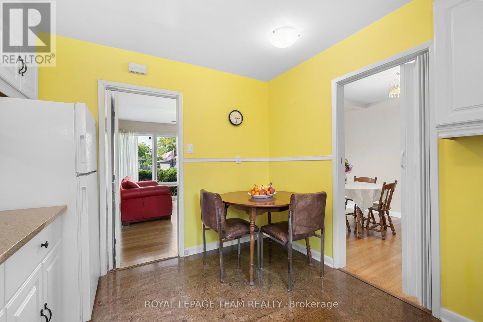 30 Ellery Crescent, Ottawa, Ontario  K2H 6M6 - Photo 15 - X12575254