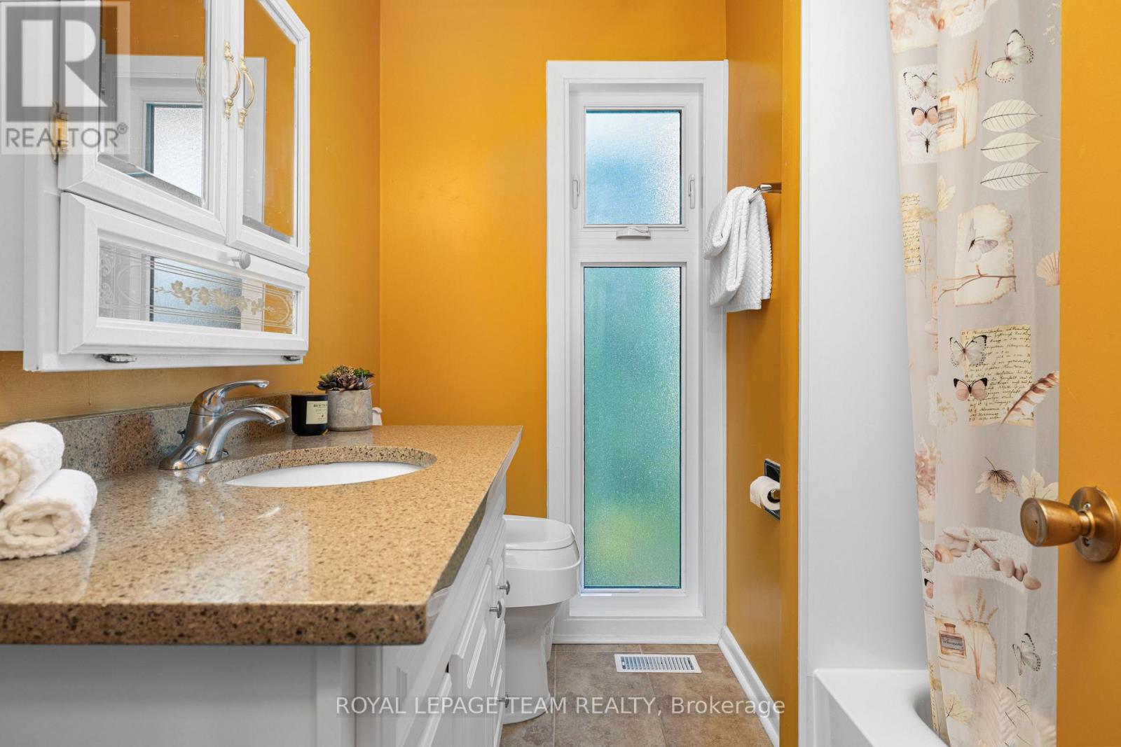 30 Ellery Crescent, Ottawa, Ontario  K2H 6M6 - Photo 24 - X12575254