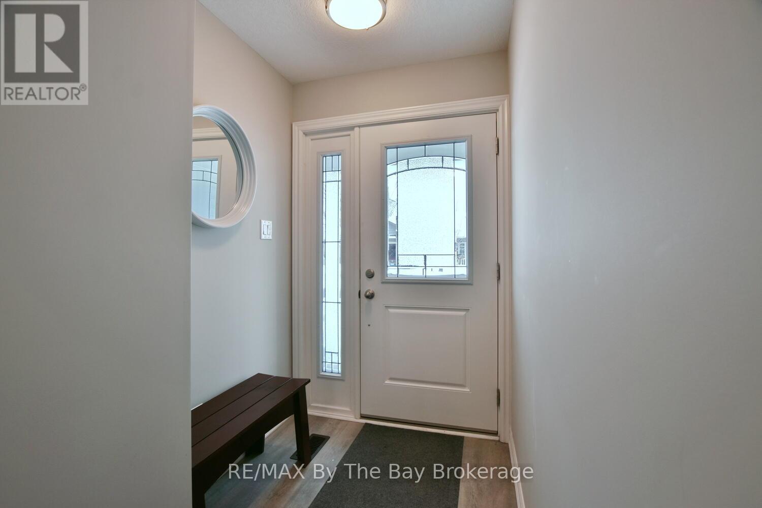 30 Ivy Crescent, Wasaga Beach, Ontario  L9Z 0H8 - Photo 3 - S12609008