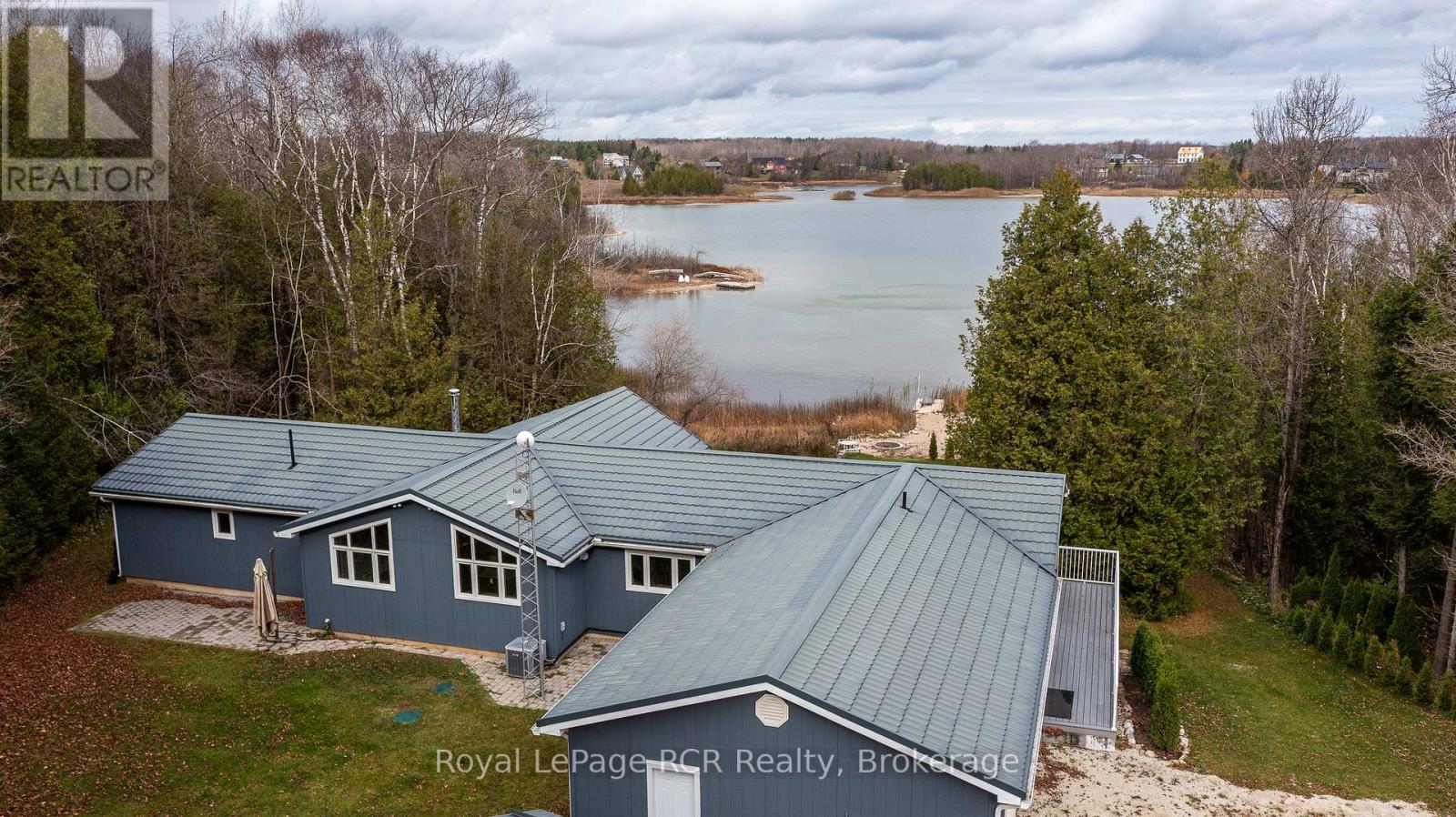 123 Lakeview Road, Grey Highlands, Ontario  N0C 1M0 - Photo 2 - X12608956