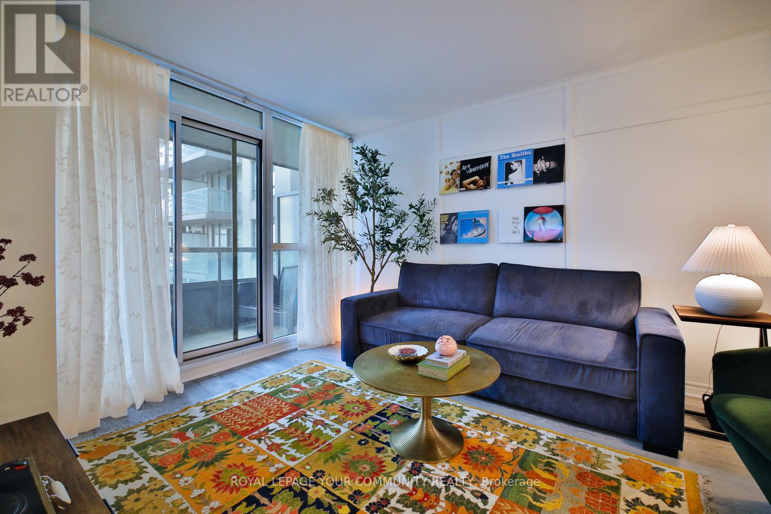 1127 - 25 LOWER SIMCOE STREET, Toronto, Ontario