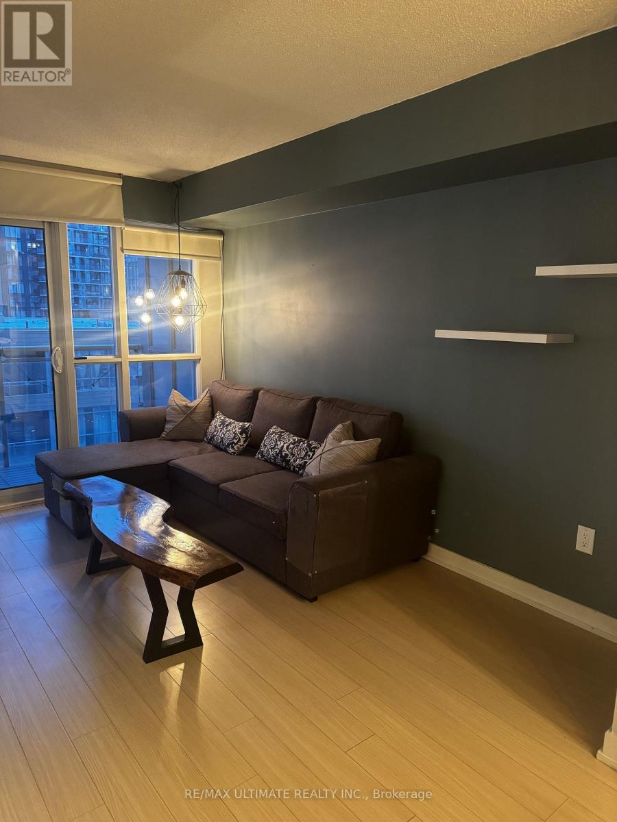 1105 - 15 Iceboat Terrace, Toronto, Ontario  M5V 4A5 - Photo 5 - C12608978