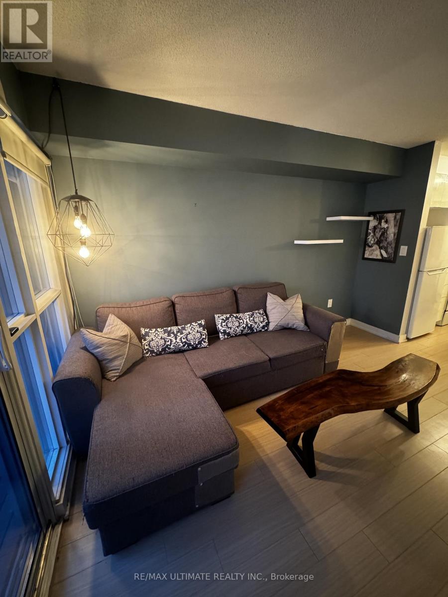 1105 - 15 Iceboat Terrace, Toronto, Ontario  M5V 4A5 - Photo 6 - C12608978