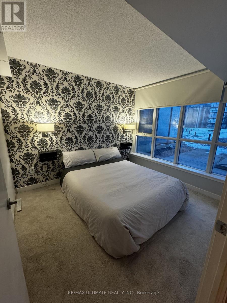 1105 - 15 Iceboat Terrace, Toronto, Ontario  M5V 4A5 - Photo 7 - C12608978