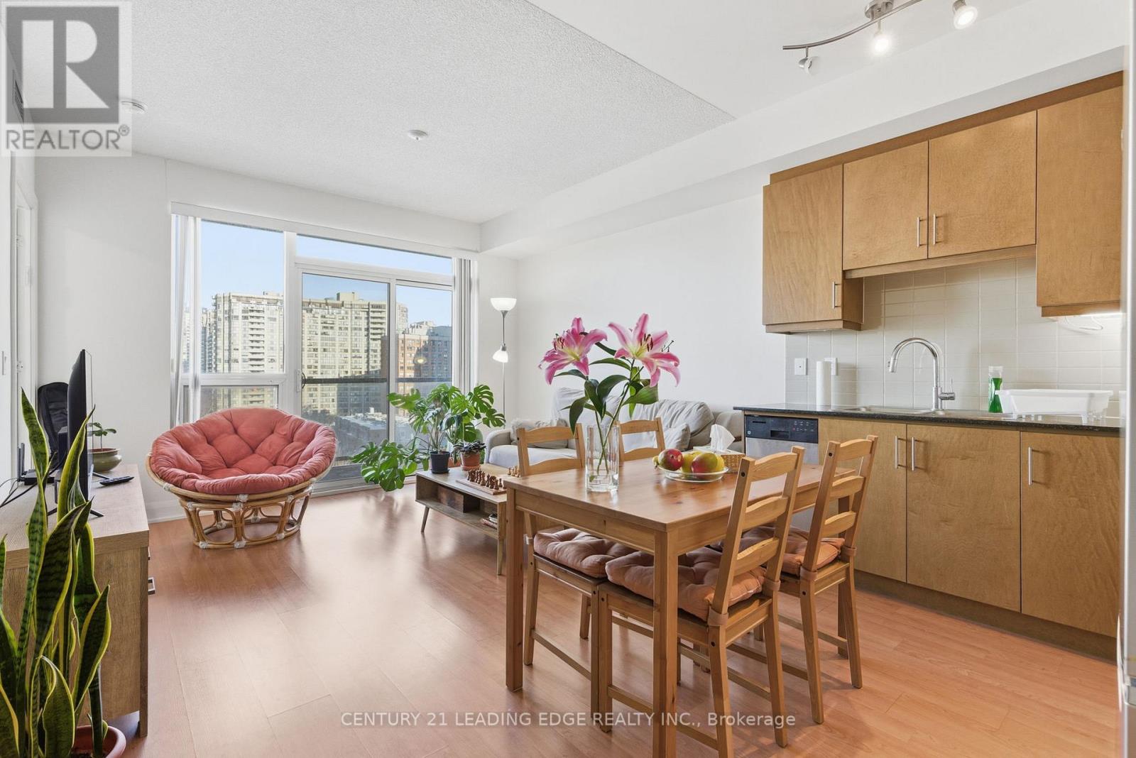 1110 - 68 Canterbury Place, Toronto, Ontario  M2N 0H8 - Photo 2 - C12609012