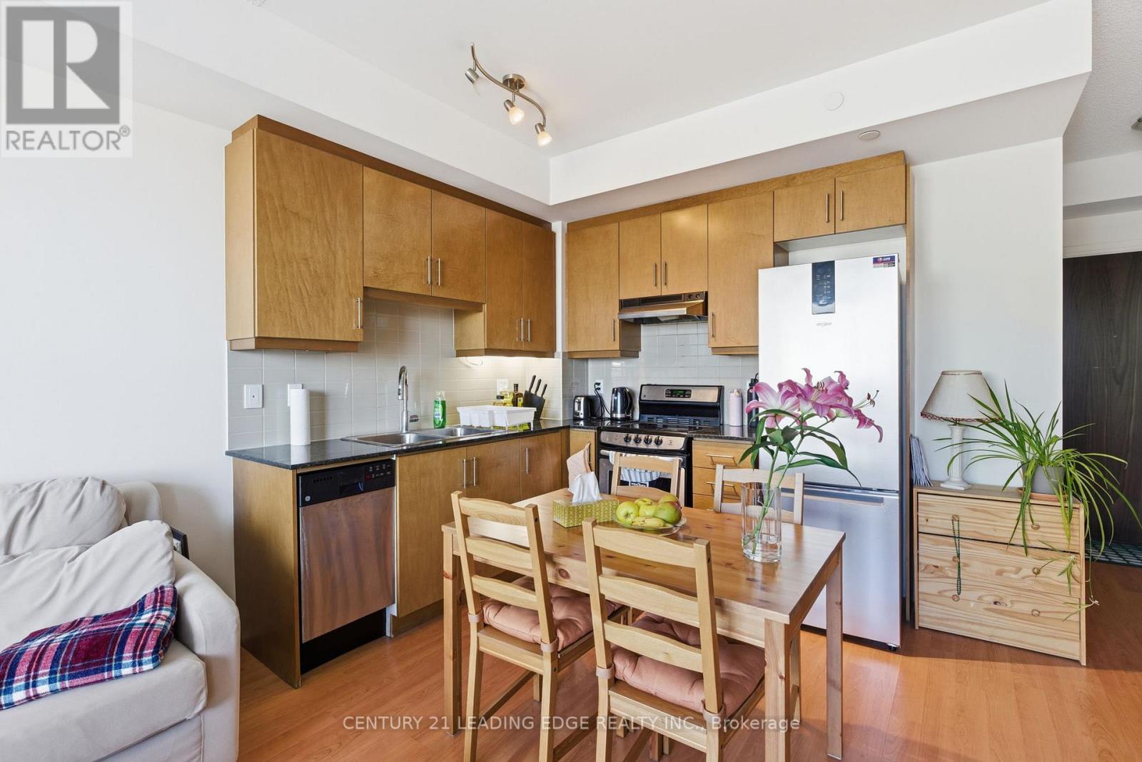 1110 - 68 Canterbury Place, Toronto, Ontario  M2N 0H8 - Photo 4 - C12609012