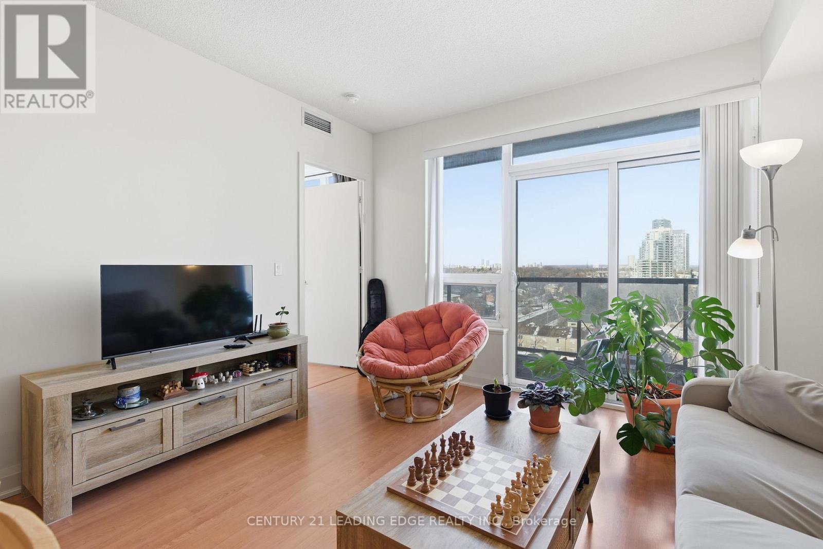 1110 - 68 Canterbury Place, Toronto, Ontario  M2N 0H8 - Photo 5 - C12609012