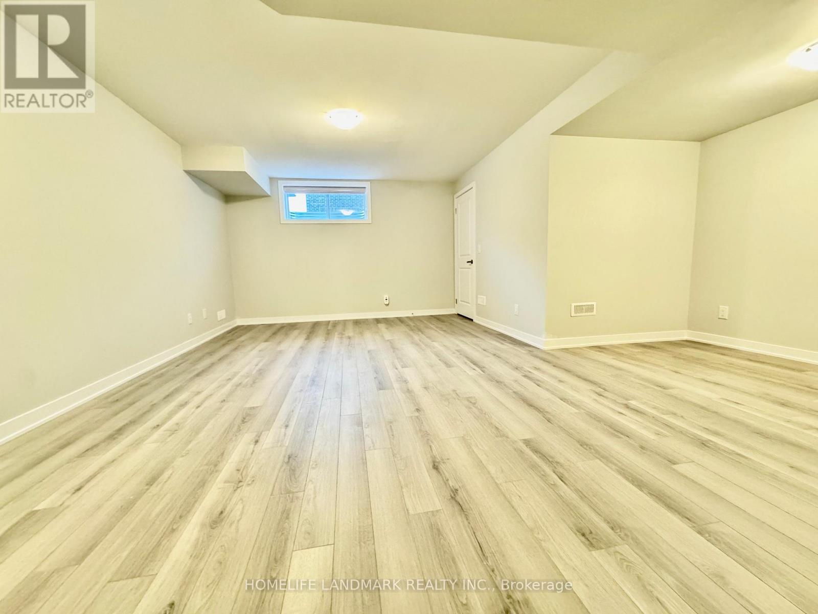 12 Harvey Bunker Crescent, Markham (Angus Glen), Ontario  L6C 3M7 - Photo 32 - N12608940