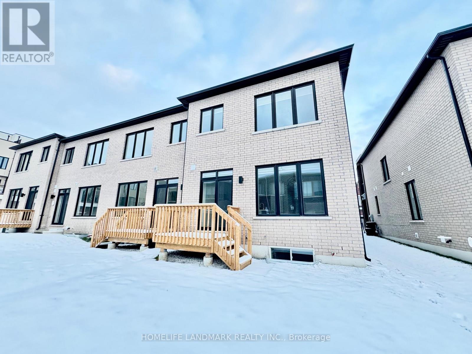 12 Harvey Bunker Crescent, Markham (Angus Glen), Ontario  L6C 3M7 - Photo 35 - N12608940