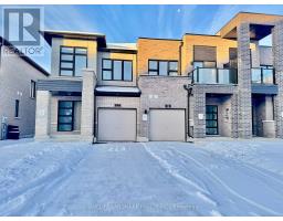 12 Harvey Bunker Crescent, Markham (Angus Glen), Ca