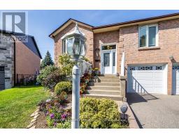 623 DUNROBIN COURT, Oshawa, Ontario