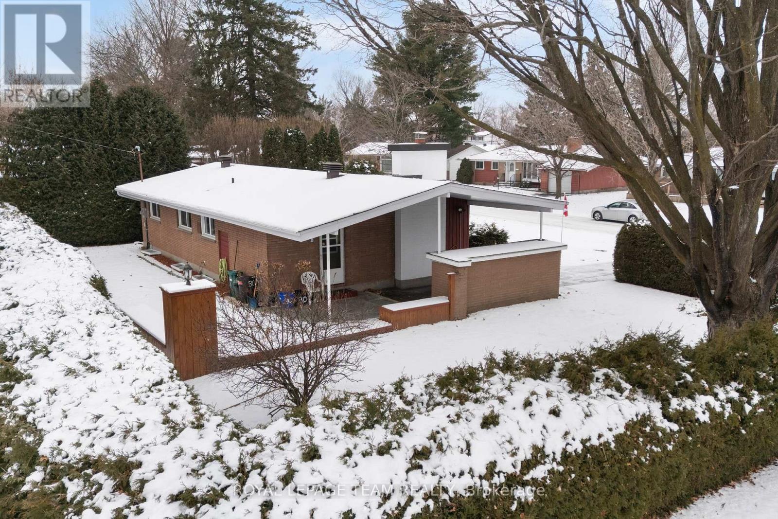 30 Ellery Crescent, Ottawa, Ontario  K2H 6M6 - Photo 37 - X12575254