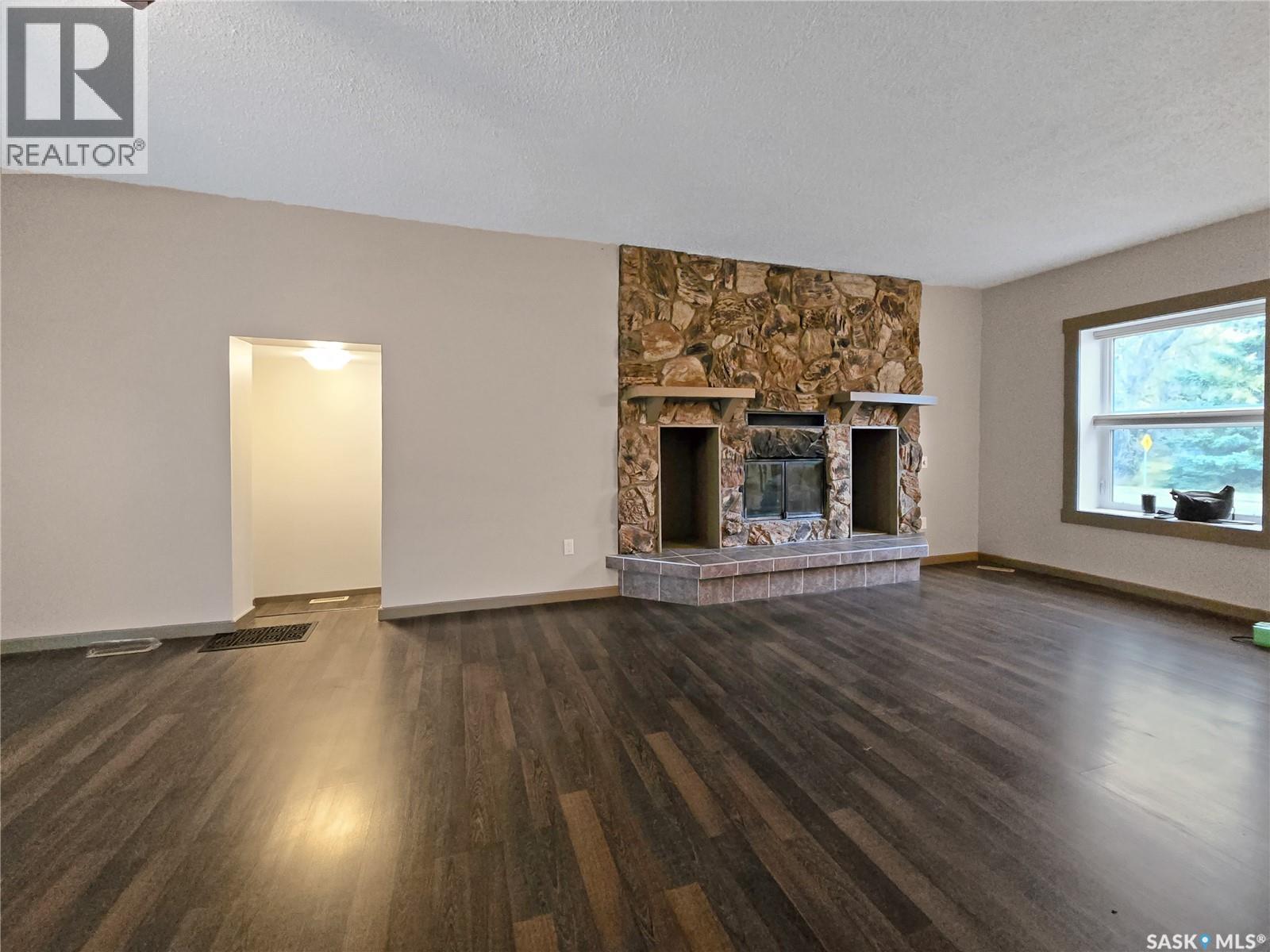 304 Eberts Street, Indian Head, Saskatchewan  S0G 2K0 - Photo 7 - SK022154