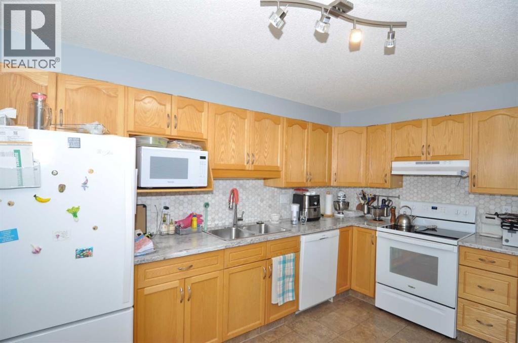 16 Edenwold Green Nw, Calgary, Alberta T3A 5B8 - Photo 11 - A2273205