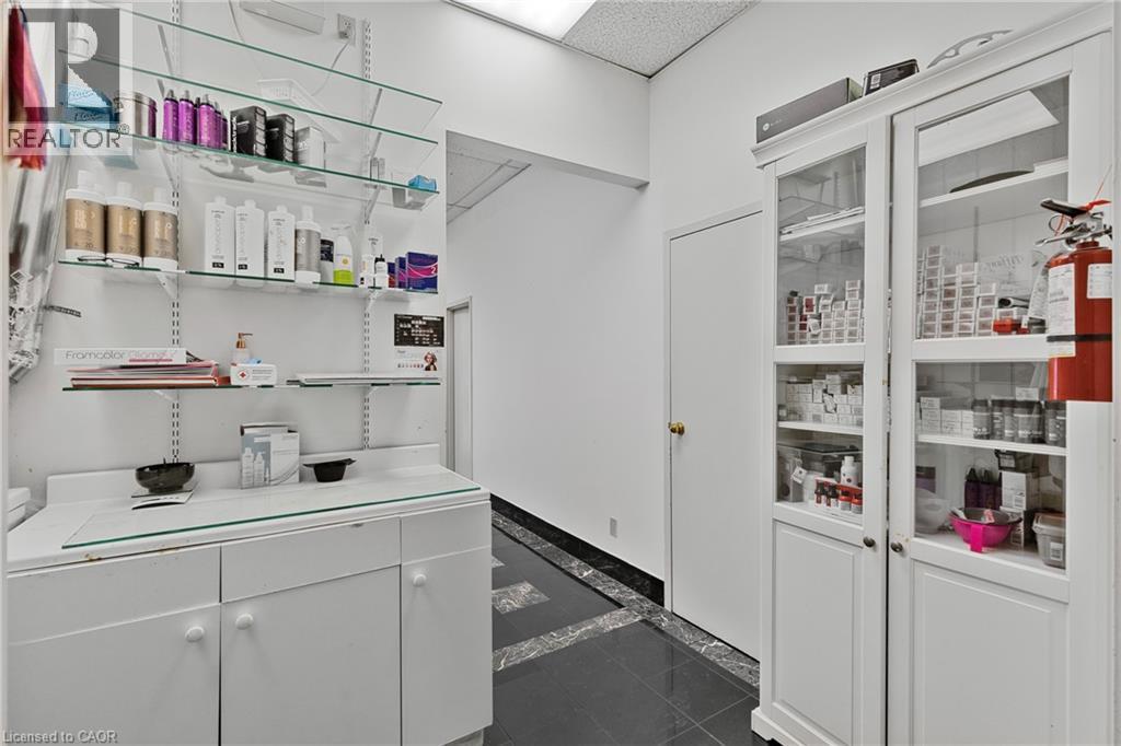 665 Plains Road E, Burlington, Ontario L7T 2E8 - Photo 28 - 40792536