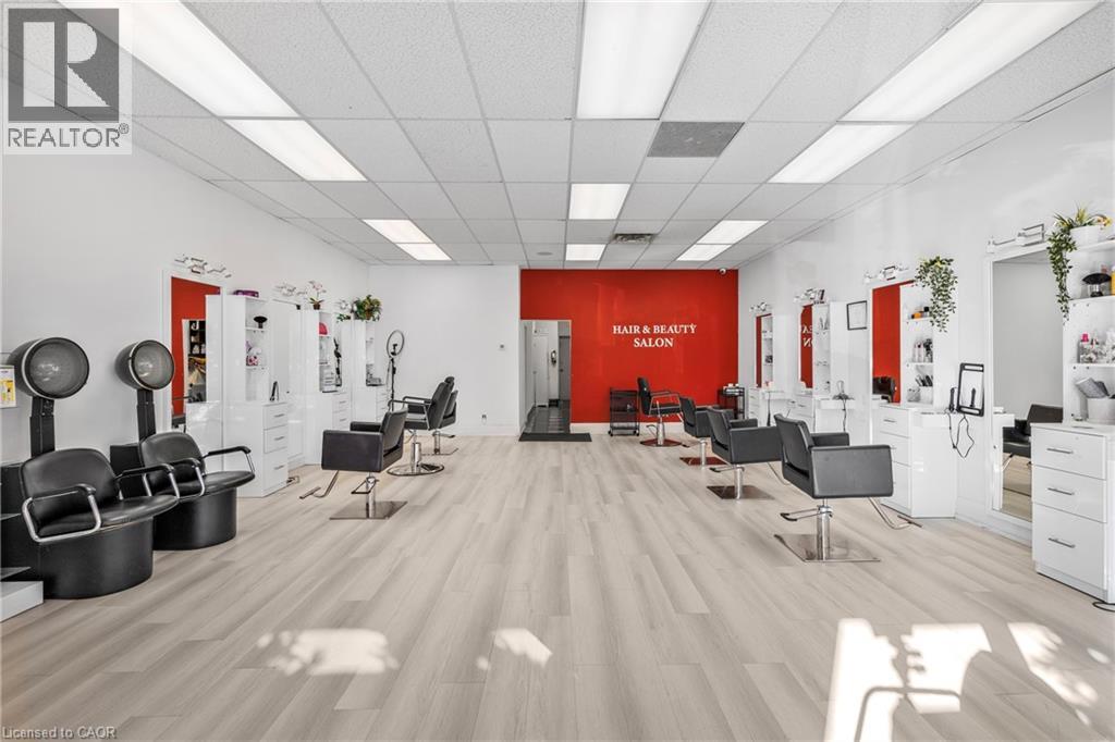 665 Plains Road E, Burlington, Ontario L7T 2E8 - Photo 12 - 40792536