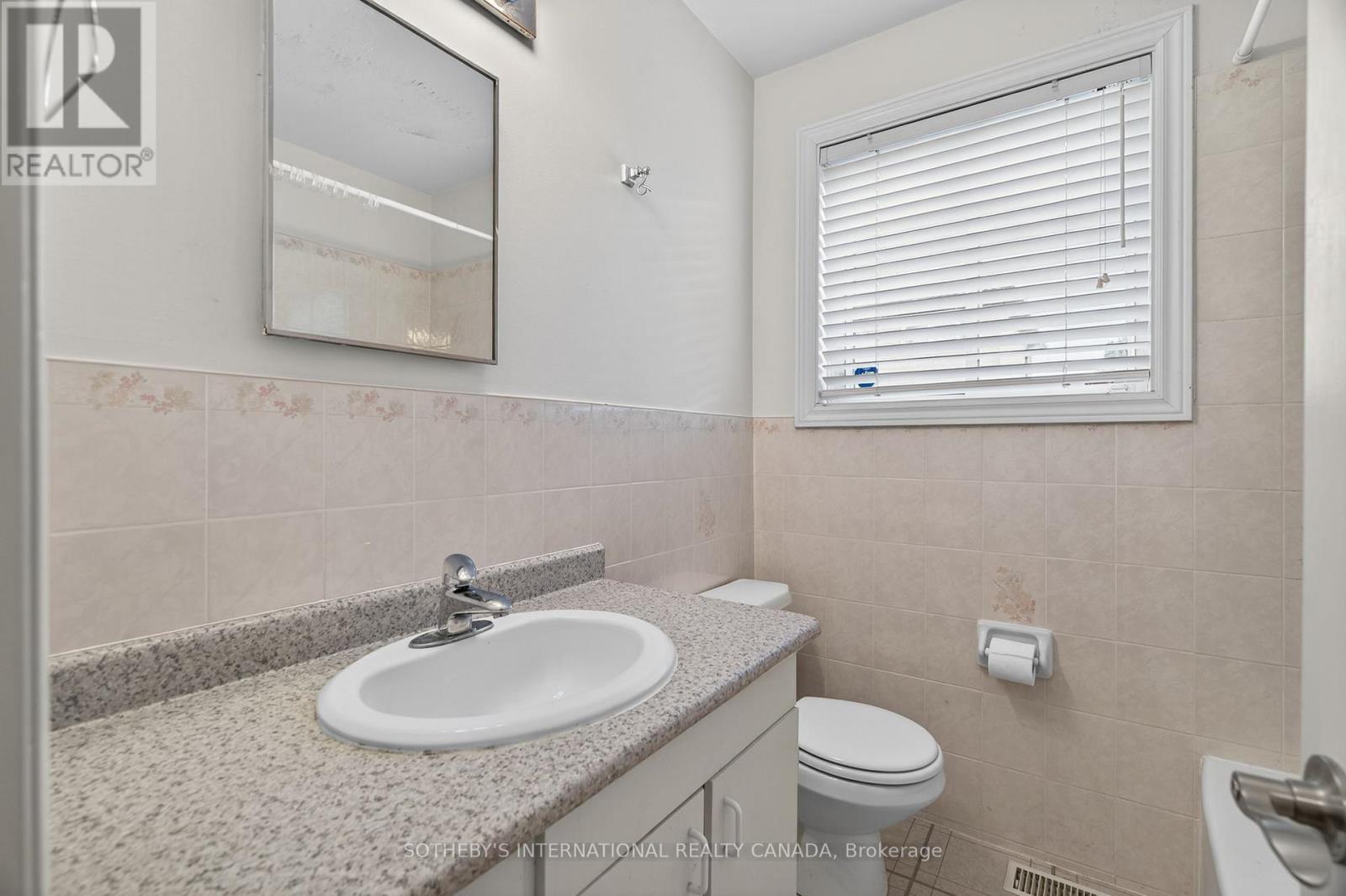 80 Guernsey Drive, Toronto, Ontario  M9C 3A7 - Photo 29 - W12608946