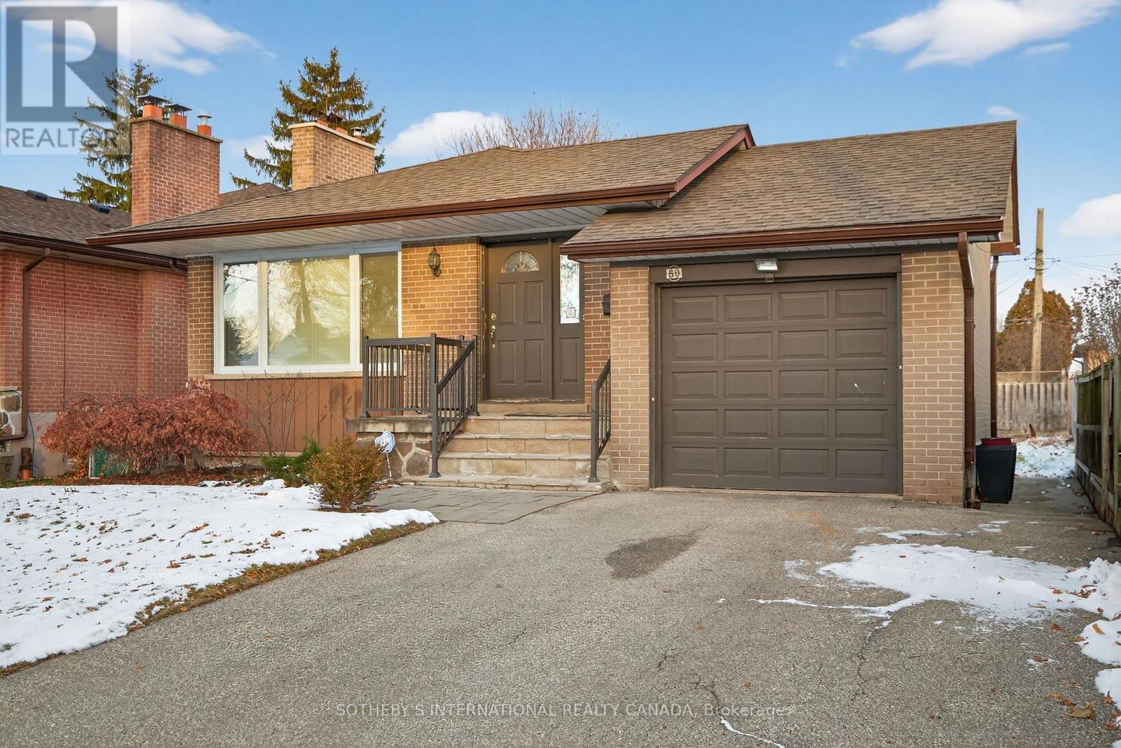 80 Guernsey Drive, Toronto, Ontario  M9C 3A7 - Photo 4 - W12608946