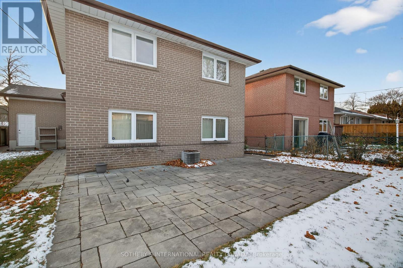 80 Guernsey Drive, Toronto, Ontario  M9C 3A7 - Photo 41 - W12608946