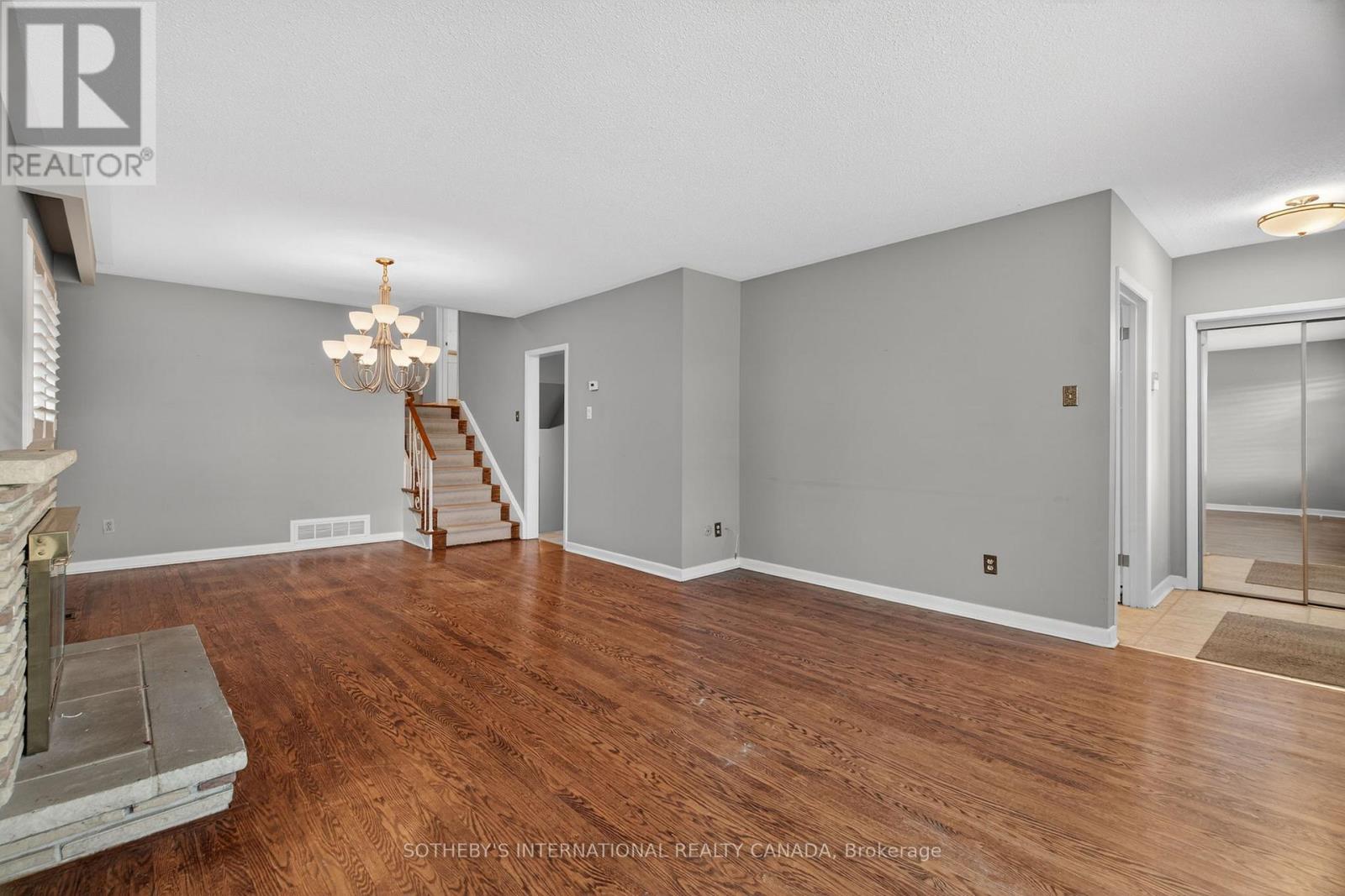 80 Guernsey Drive, Toronto, Ontario  M9C 3A7 - Photo 9 - W12608946