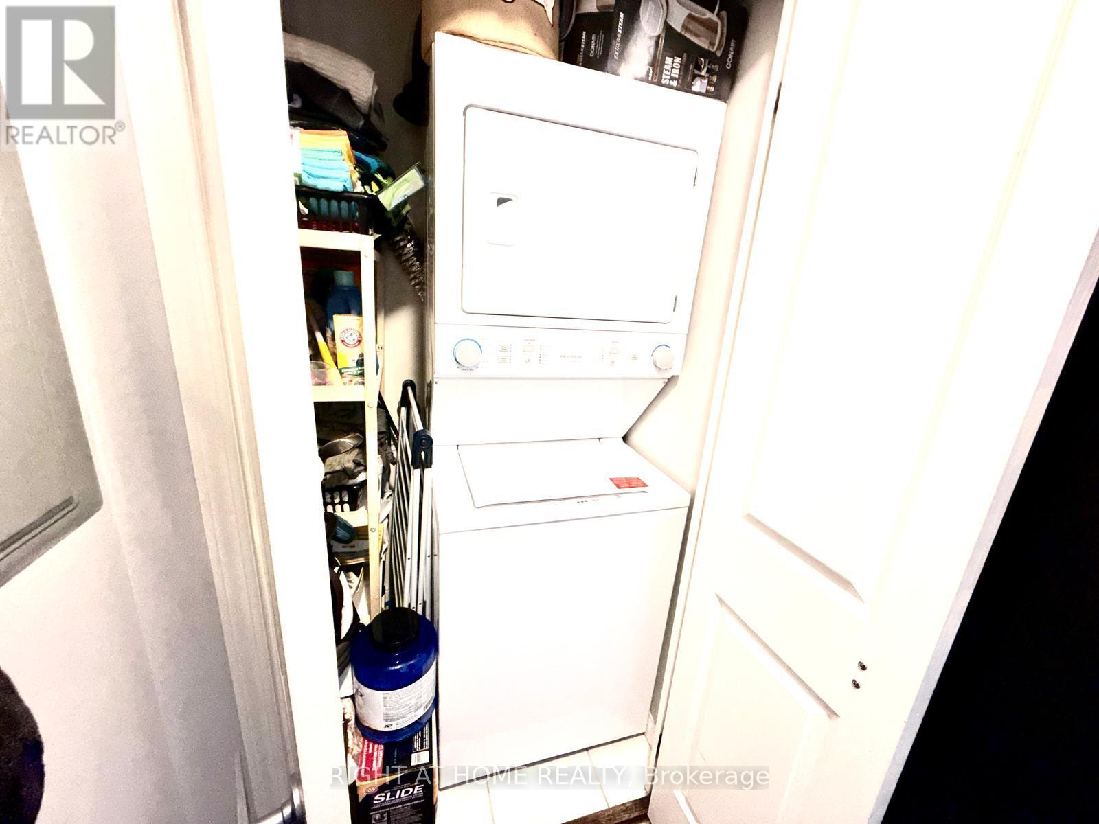 503 - 15 Windermere Avenue, Toronto, Ontario  M6S 5A2 - Photo 8 - W12609036