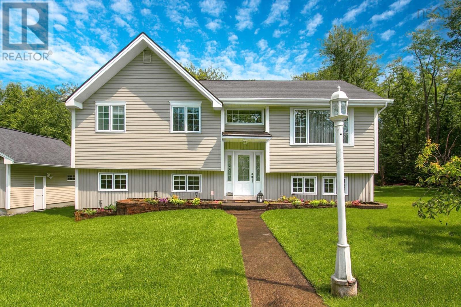 10 Ashley Drive, Middle Sackville, Nova Scotia  B4E 3B8 - Photo 3 - 202529083