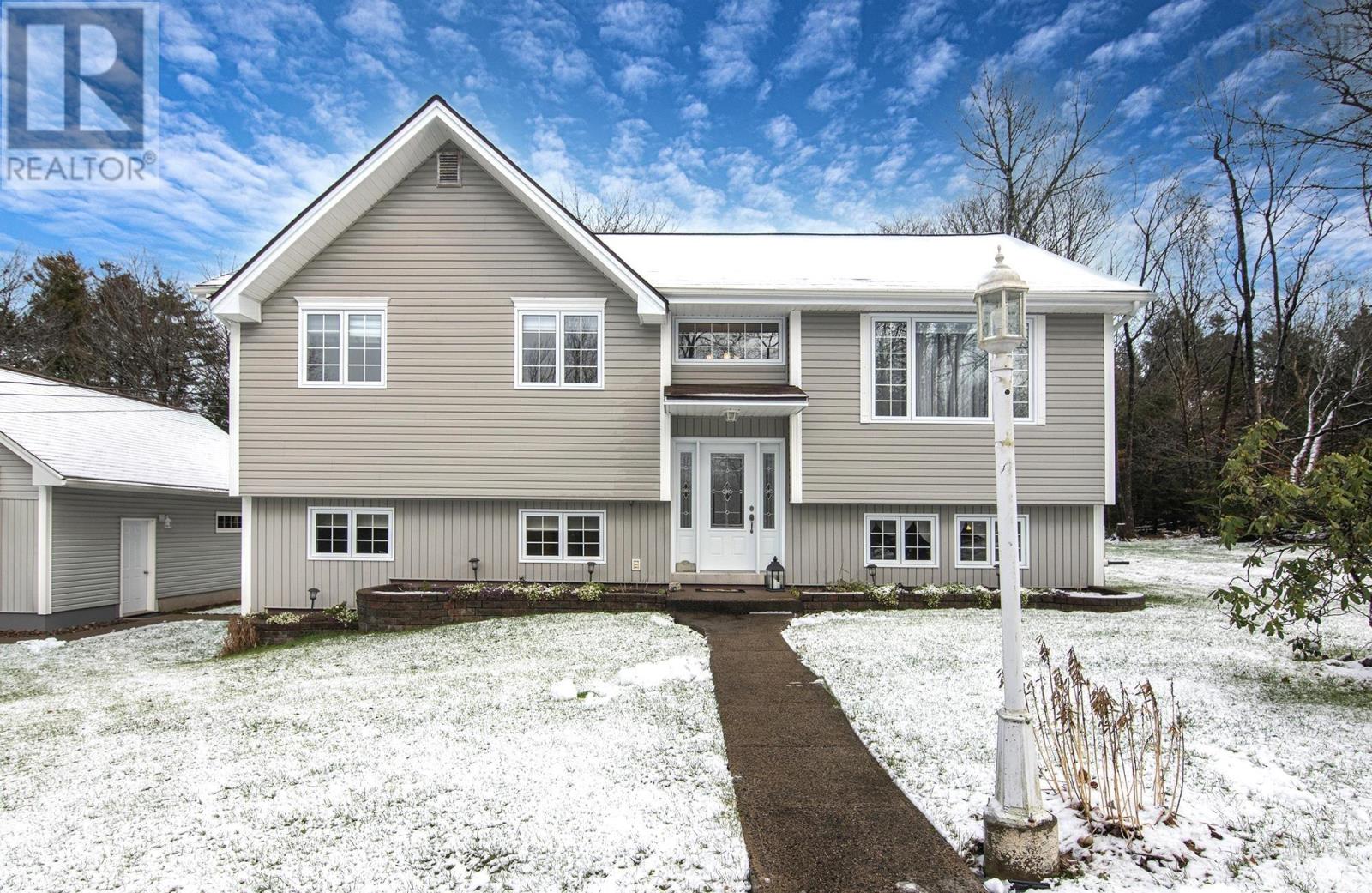 10 Ashley Drive, Middle Sackville, Nova Scotia  B4E 3B8 - Photo 2 - 202529083