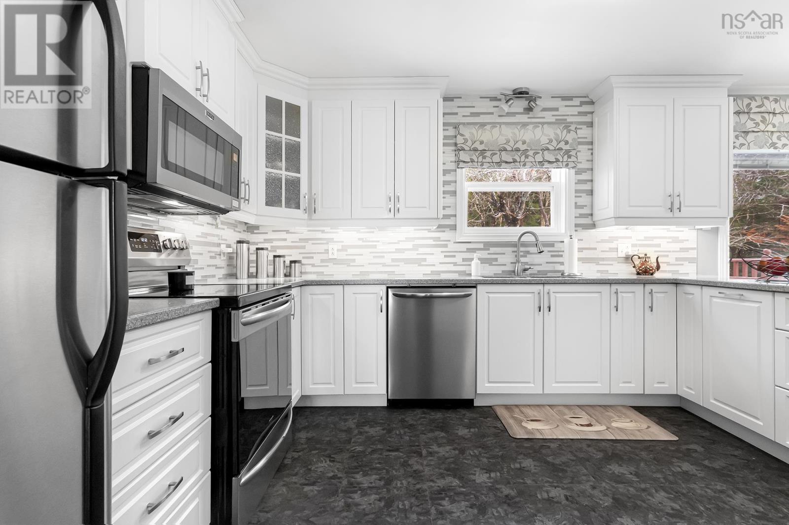 10 Ashley Drive, Middle Sackville, Nova Scotia  B4E 3B8 - Photo 17 - 202529083