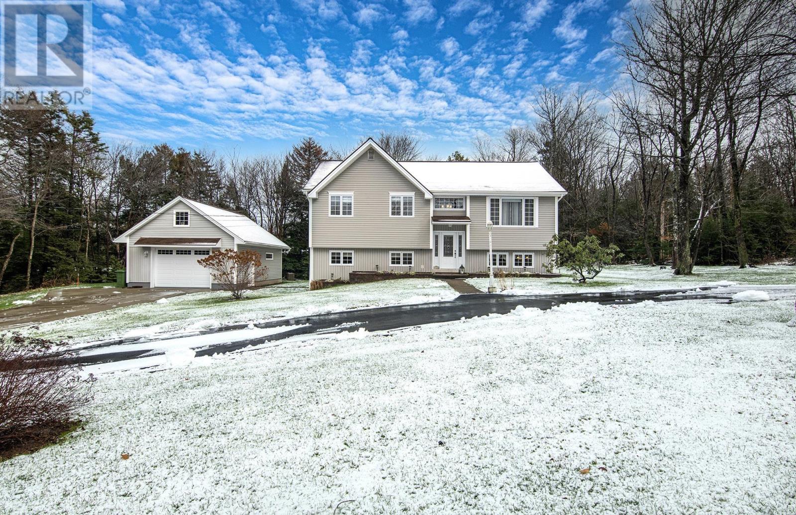 10 Ashley Drive, Middle Sackville, Nova Scotia  B4E 3B8 - Photo 4 - 202529083