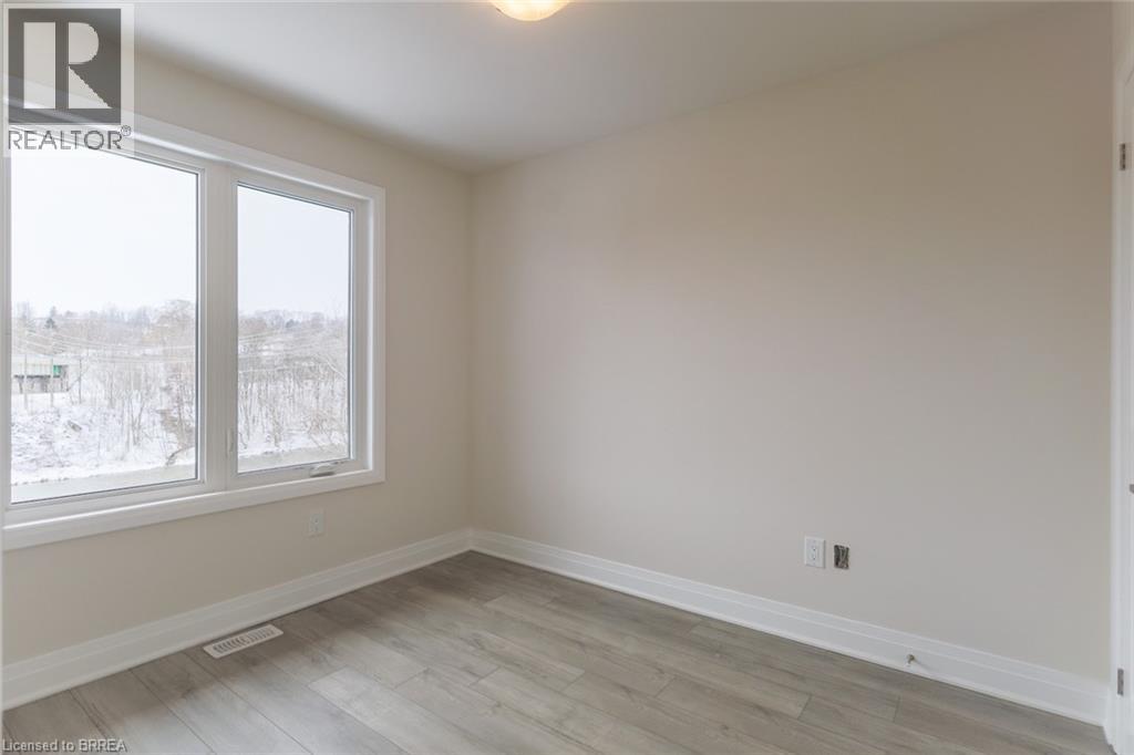 2 Willow Street Unit# 3, Paris, Ontario  N3L 2K6 - Photo 11 - 40792586