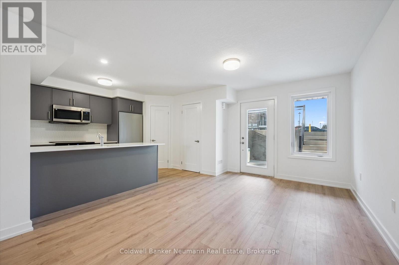 41 - 940 St. David Street N, Centre Wellington, Ontario N1M 0L7 - Photo 4 - X12474387