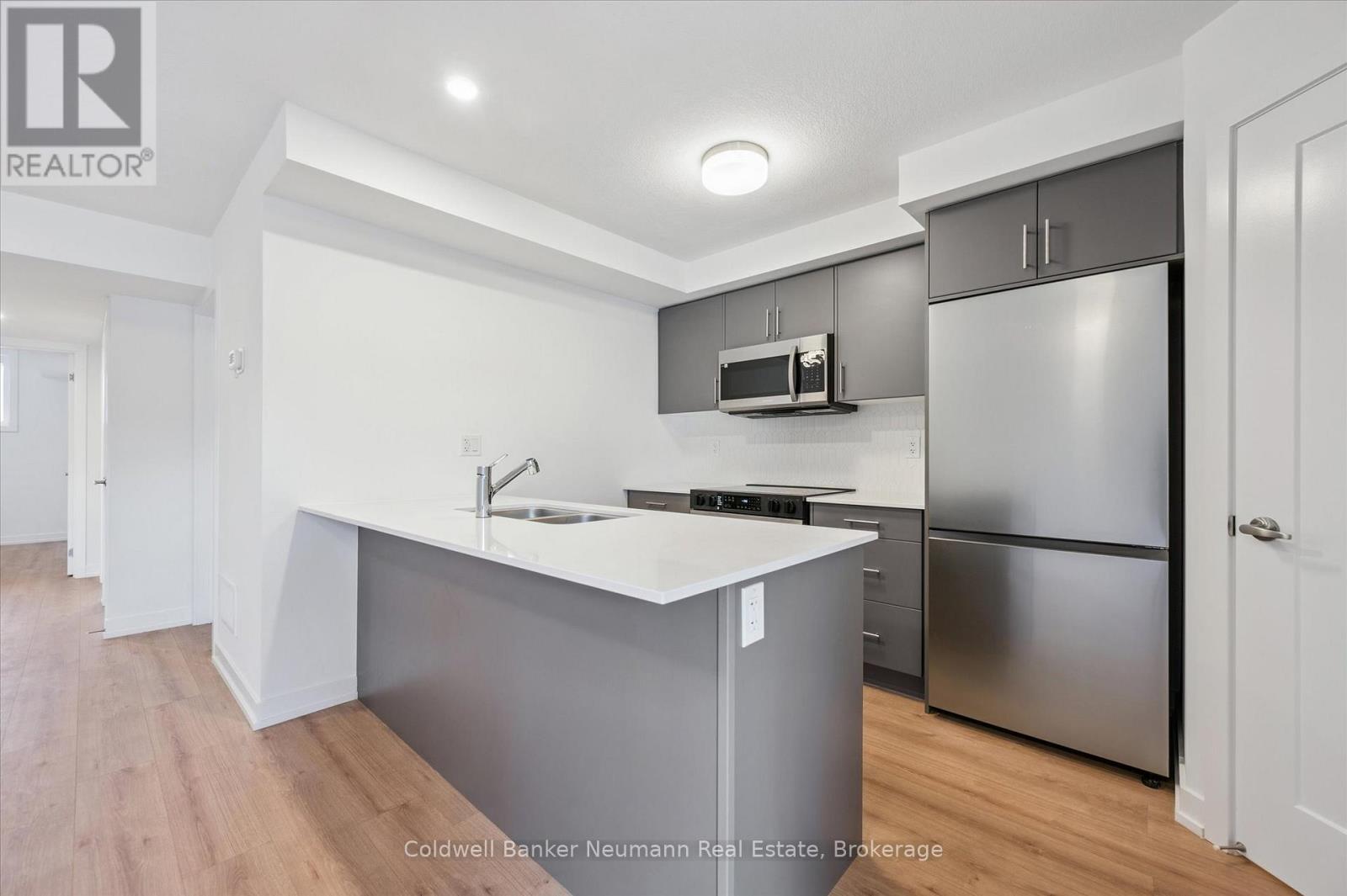 41 - 940 St. David Street N, Centre Wellington, Ontario N1M 0L7 - Photo 5 - X12474387