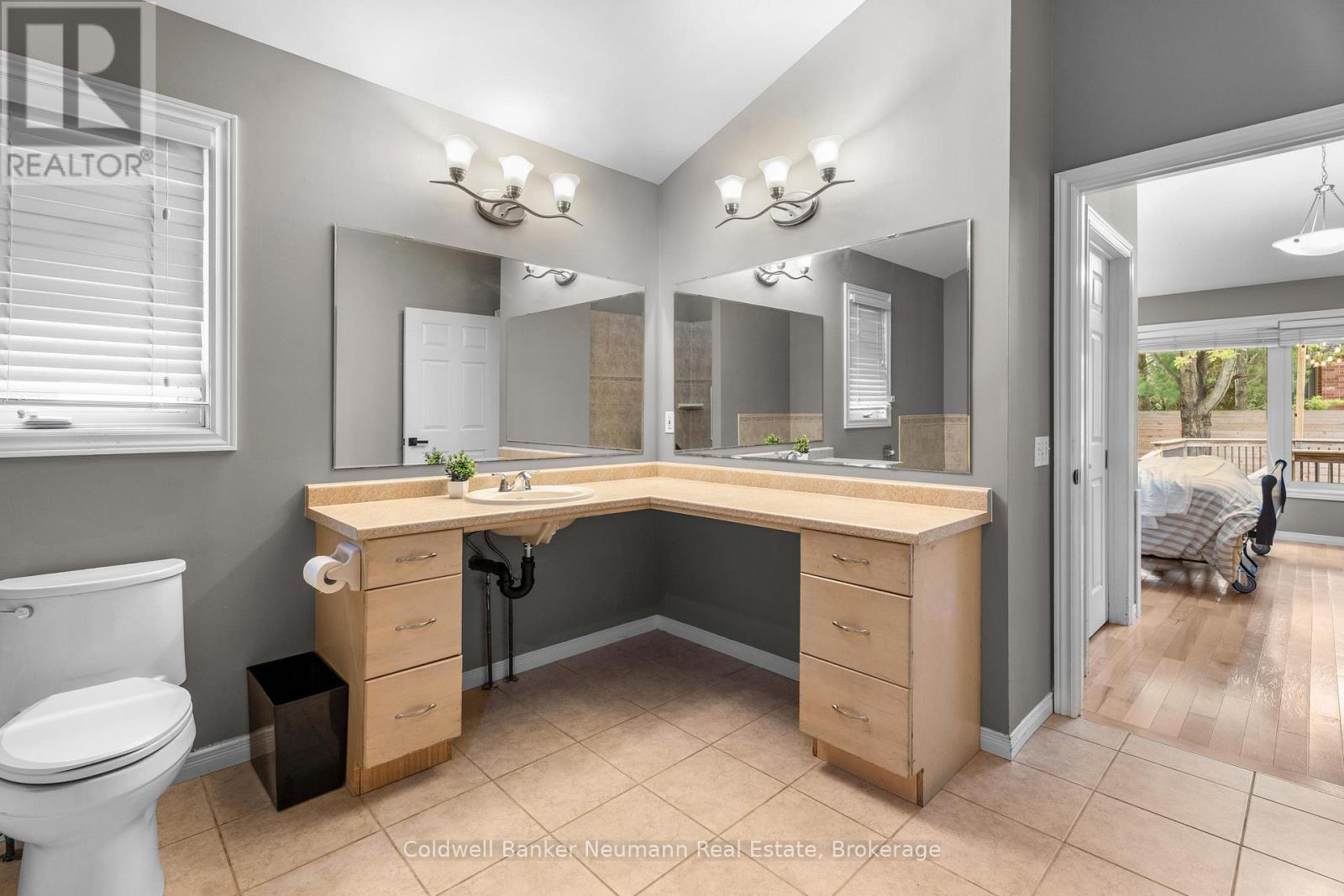 27 Miller Street, Guelph, Ontario  N1L 1P2 - Photo 11 - X12473821