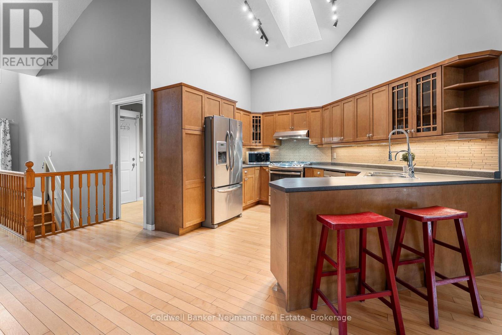 27 Miller Street, Guelph, Ontario  N1L 1P2 - Photo 4 - X12473821