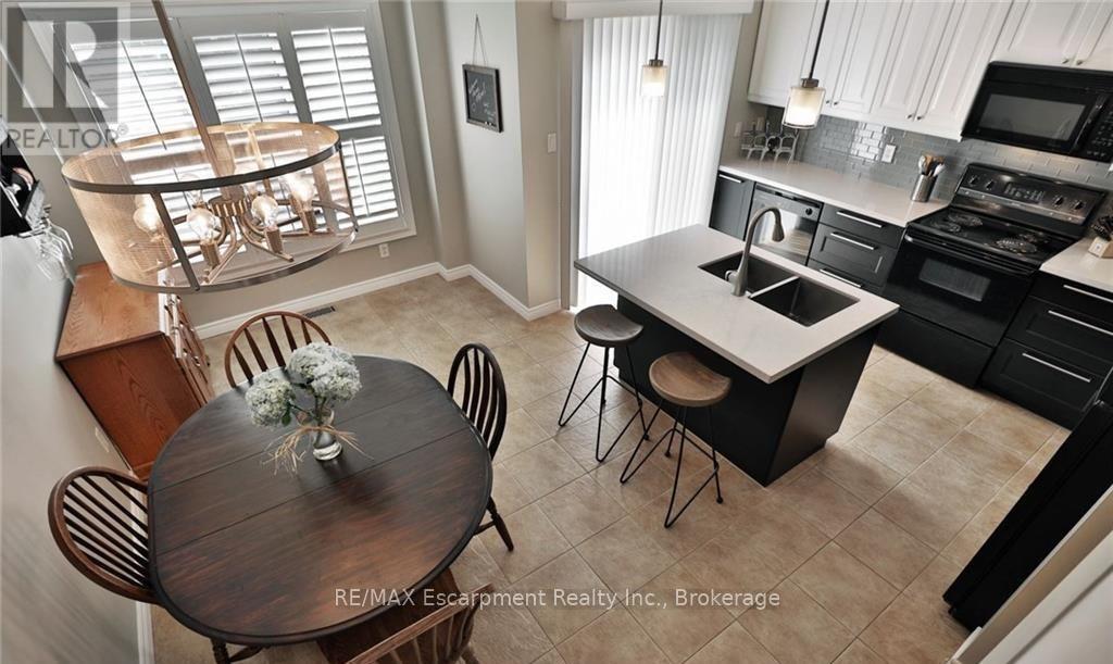 1486 Warbler Road, Oakville (Wt West Oak Trails), Ontario  L6M 3Z7 - Photo 9 - W12609070