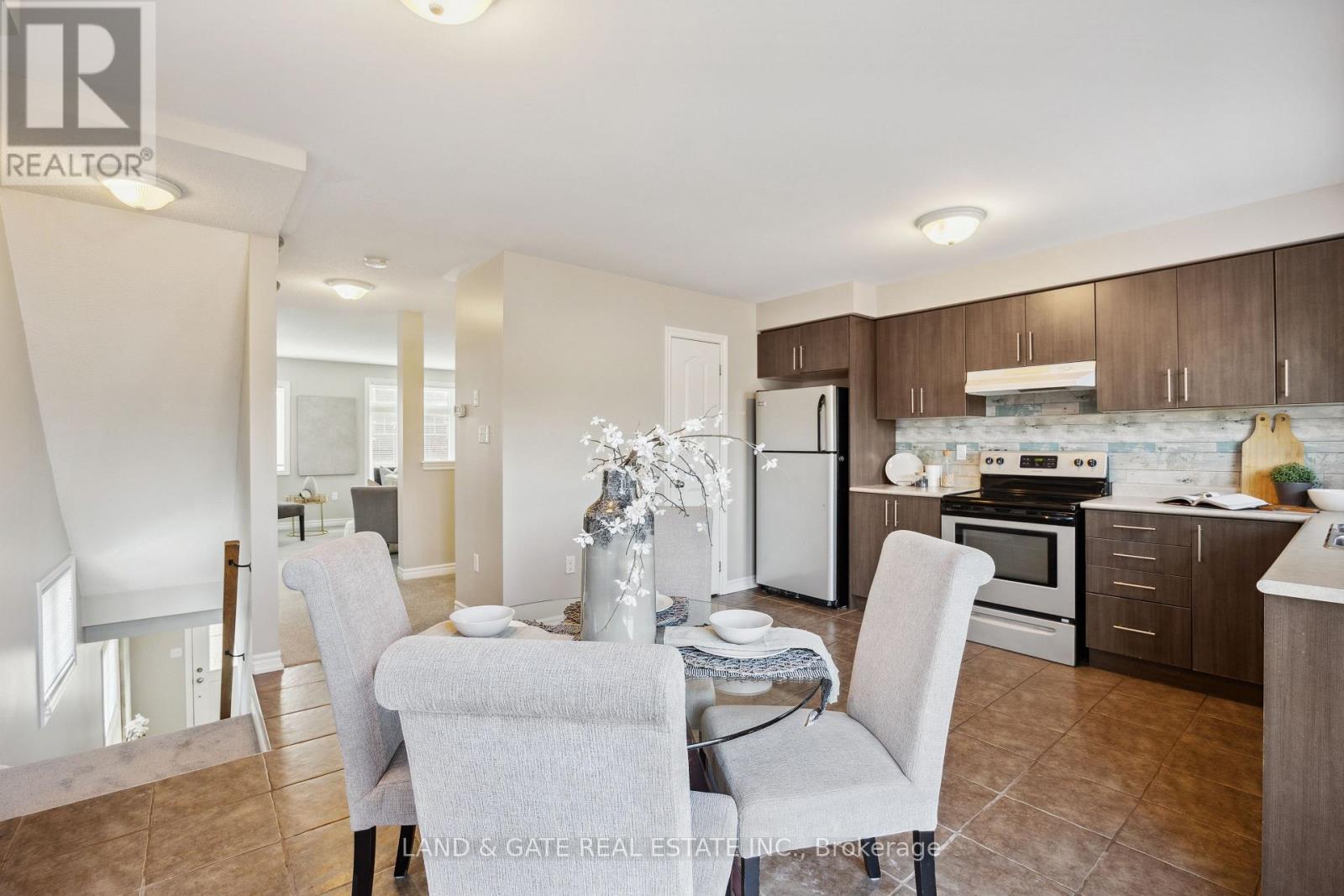 16 Katerson Lane, Clarington, Ontario  L1E 0E9 - Photo 7 - E12609130