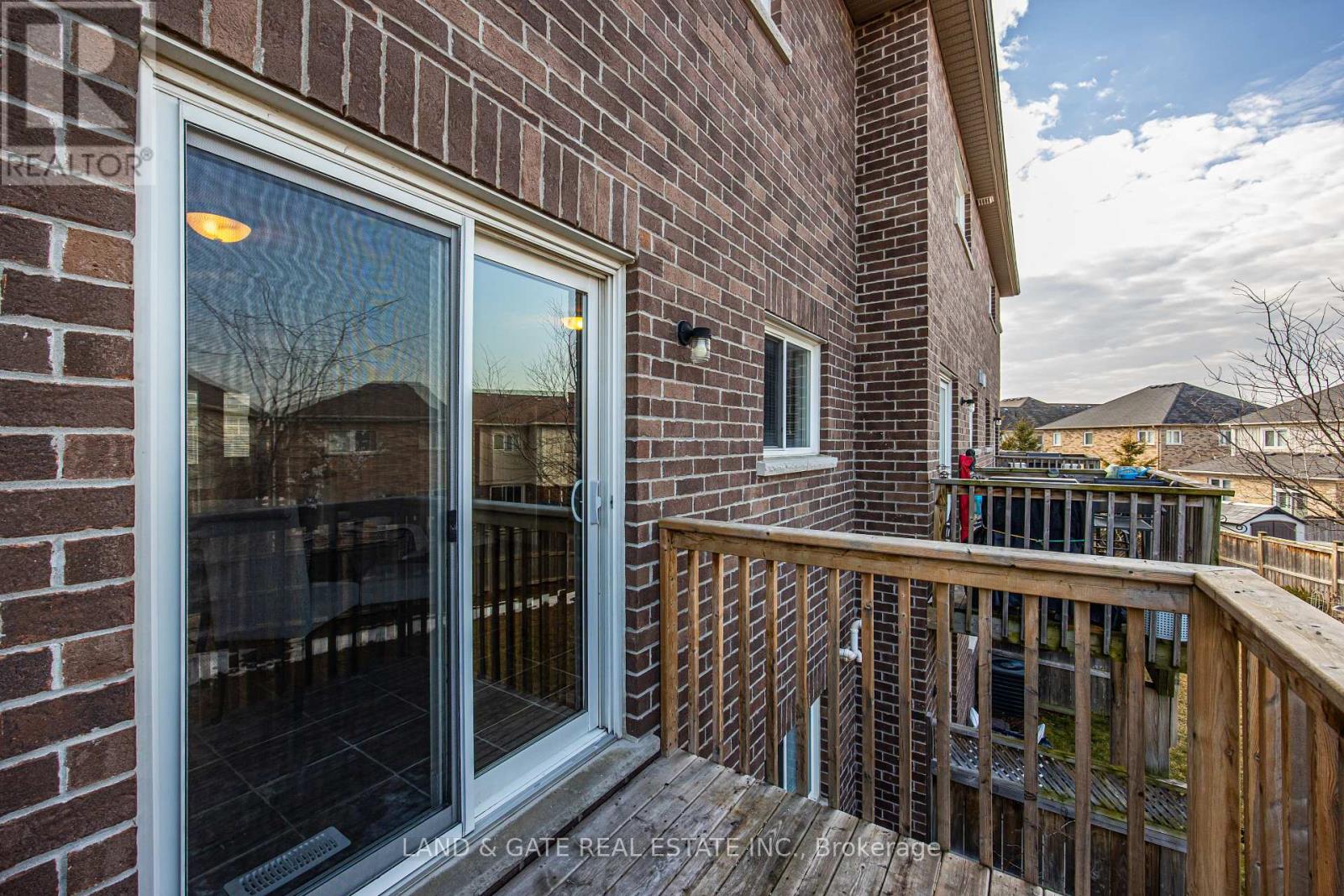 16 Katerson Lane, Clarington, Ontario  L1E 0E9 - Photo 8 - E12609130